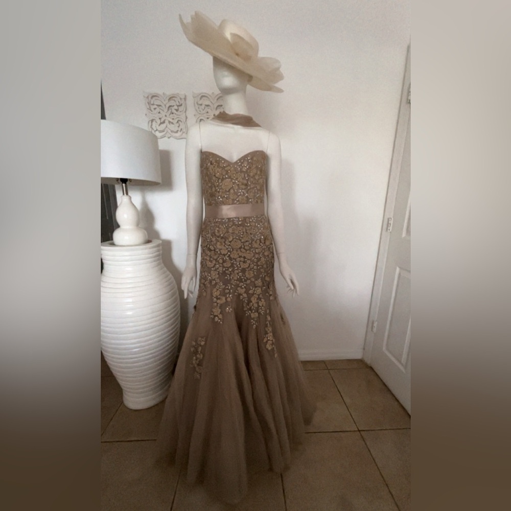 Elegant Italian Embroidered Tulle 
Matte Gold color